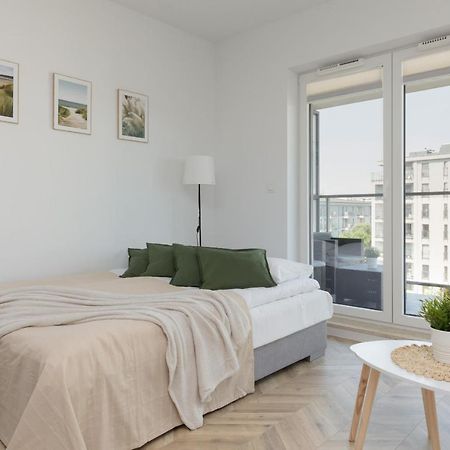 Ursus Sunny Studio For 4 Guests With Parking & Balcony By Noclegi Renters Warsaw Ngoại thất bức ảnh