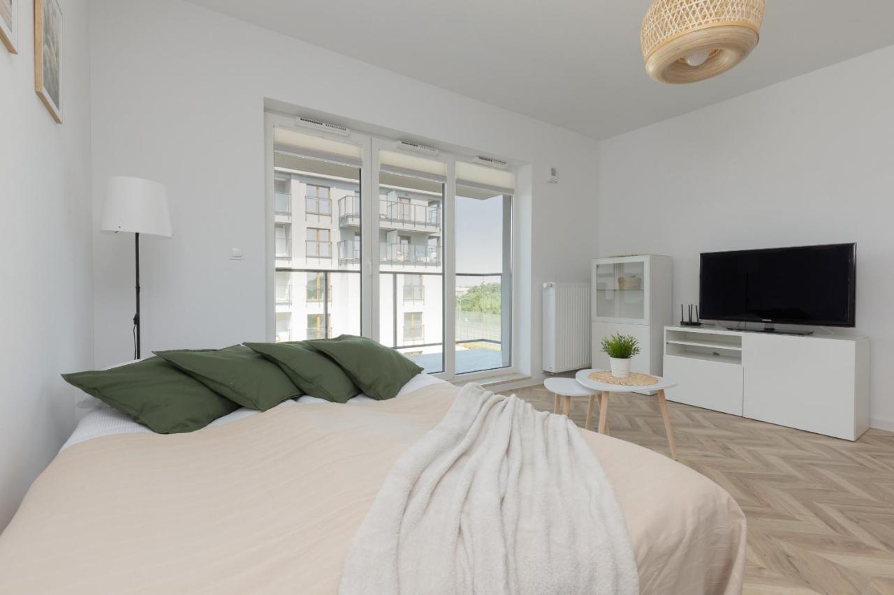 Ursus Sunny Studio For 4 Guests With Parking & Balcony By Noclegi Renters Warsaw Ngoại thất bức ảnh