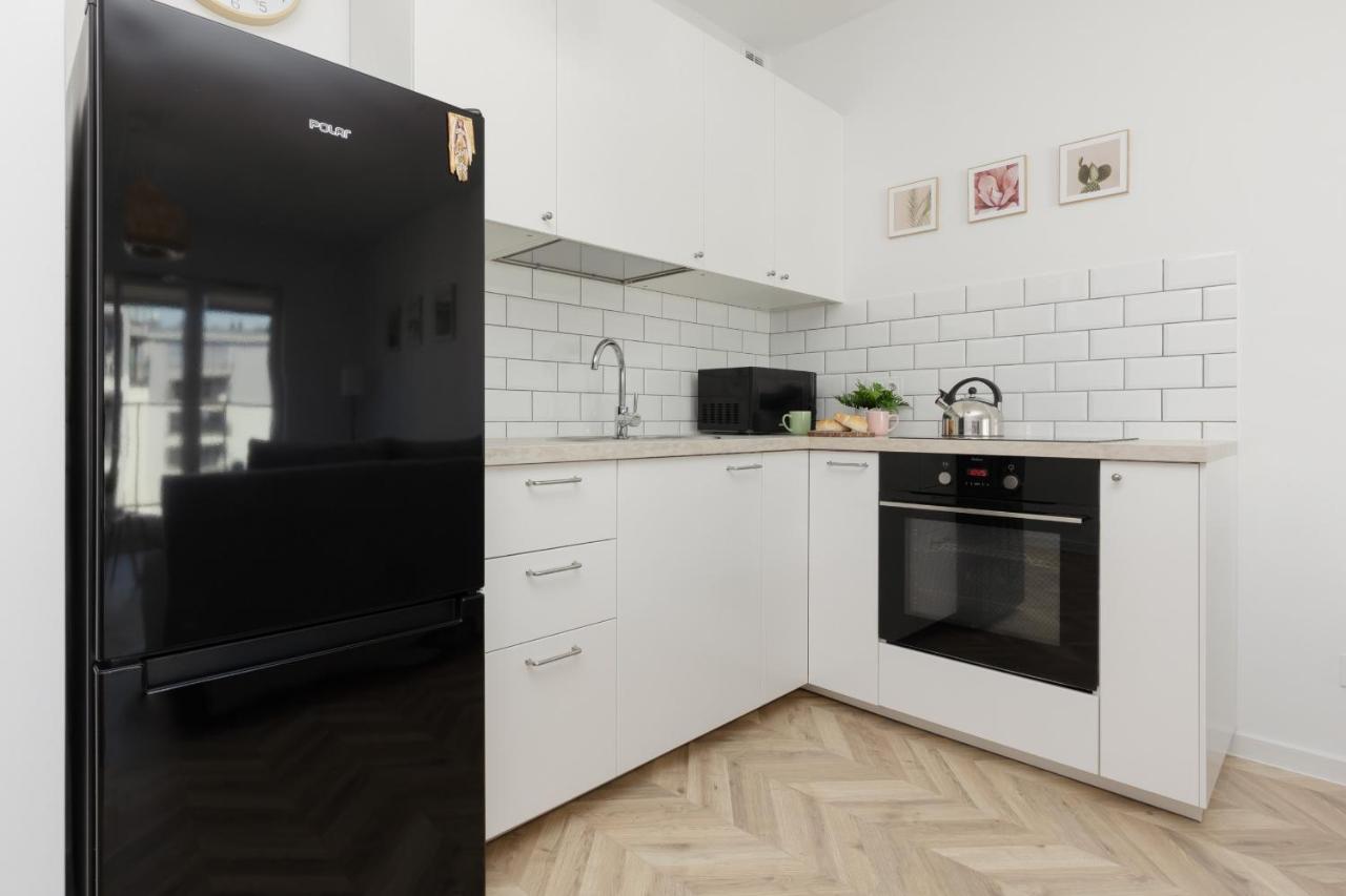 Ursus Sunny Studio For 4 Guests With Parking & Balcony By Noclegi Renters Warsaw Ngoại thất bức ảnh