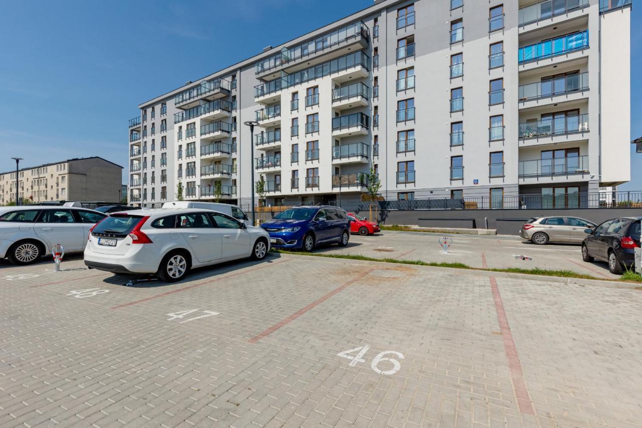 Ursus Sunny Studio For 4 Guests With Parking & Balcony By Noclegi Renters Warsaw Ngoại thất bức ảnh